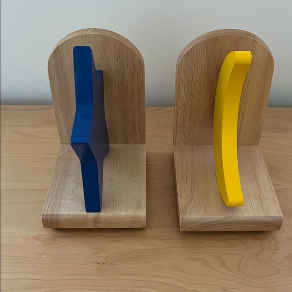 Children’s Star and Moon Wooden Bookends - Picture 3 of 4